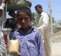 20120527_Cfo_Shsc_Mashaikh_Skkhoso_Sindh_Lrk_Taluka_Qubo_Saeed_Khan_Tea_Distribution_In_Students-27 _Small_